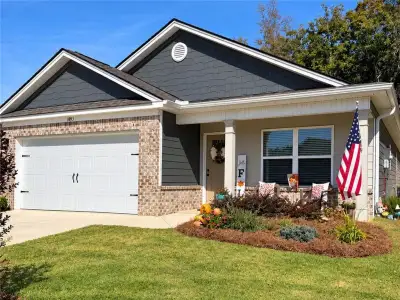 New construction Single-Family house 1093 Jeannine Ln, Winder, GA 30680 - image