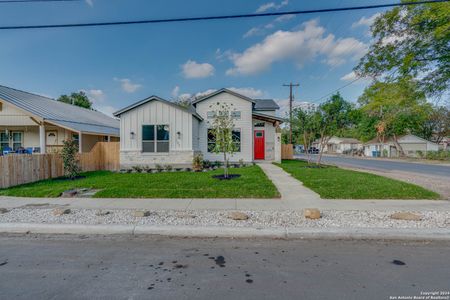 New construction Single-Family house 303 Walton Avenue, San Antonio, TX 78225 - photo 0