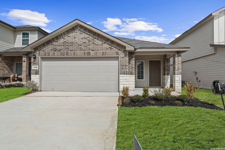 New construction Single-Family house 1530 Champagne Oak, New Braunfels, TX 78130 plan The Caroline - image