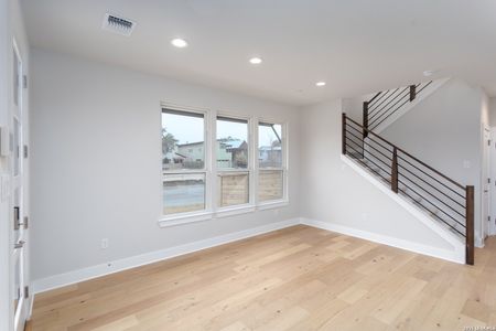 New construction Single-Family house 411 Mcmillan Pl, San Antonio, TX 78210 - image 17