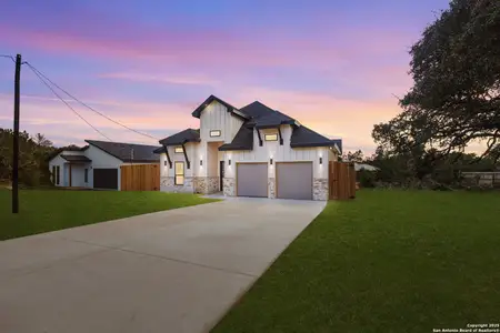 New construction Single-Family house 1416 Green Mdw, Spring Branch, TX 78070 - image