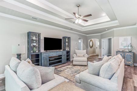 New construction Single-Family house 6629 Prosperity Ln, Milton, FL 32570 plan The Sapphire Estate - image 8