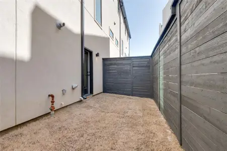 New construction Condo house 2908 Hawthorne Ave, Unit 104, Dallas, TX 75219 - image