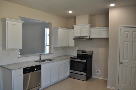 New construction Single-Family house 2219 E Ann Arbor Ave, Dallas, TX 75216 plan Camelia - image 17