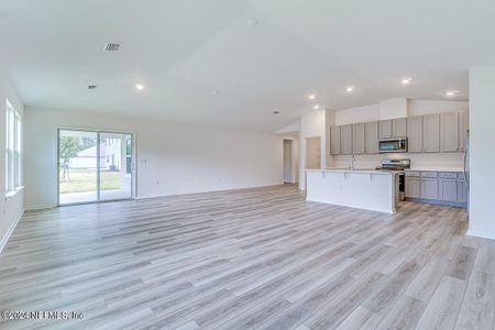 New construction Single-Family house 3016 Monroe Lakes Ter, Green Cove Springs, FL 32043 Plan 2239- photo 4 4