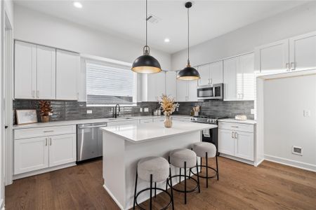 New construction Single-Family house 527 Moving Meadows Dr, Houston, TX 77018 - image 6