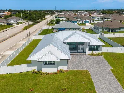 New construction Single-Family house 121 Sw Sea Lion Rd, Port St. Lucie, FL 34953 - image