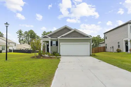 New construction Single-Family house 105 Ivory Shadow Rd, Summerville, SC 29486 plan Glenwood - image