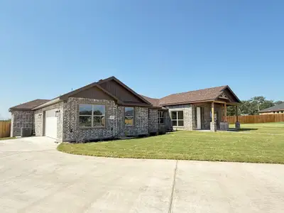 New construction Single-Family house 421 Ridge Crest Dr, Copperas Cove, TX 76522 - image