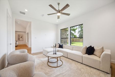 New construction Single-Family house 403 Venado View Ct, Conroe, TX 77304 - image 10