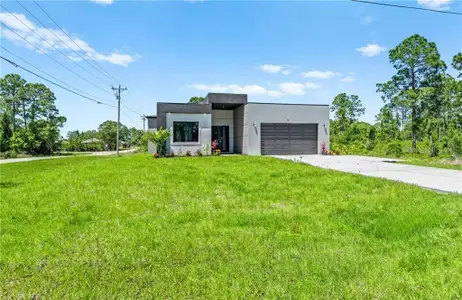 New construction Single-Family house 710 Eisenhower Blvd, Lehigh Acres, FL 33974 - image