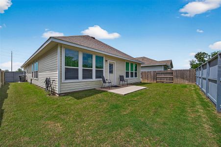 Lonestar Collection at Fulshear Lakes 4