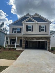 New construction Single-Family house 6142 Moonview Court, Charlotte, NC 28212 - photo 0