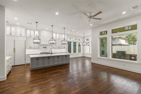 New construction Single-Family house 1232 Cheshire Lane, Houston, TX 77018 - photo 9 9