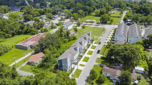 New construction Single-Family house 6204 Maybell St, Houston, TX 77091 - image 20