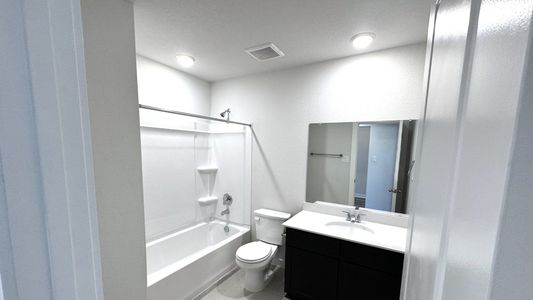 New construction Single-Family house 709 Red Wolf Dr, Jarrell, TX 76537 plan Paramount - image 8