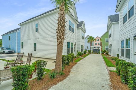 New construction Single-Family house 2009 E Patterson Pt, Hanahan, SC 29410 - photo 0