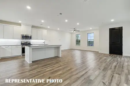 New construction Townhouse house 226 Dylan Wy, Midlothian, TX 76065 - image 14