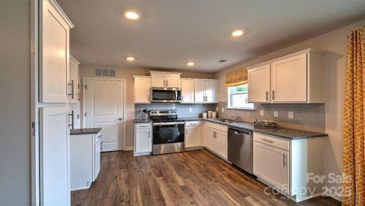 New construction Townhouse house 120 Clear Creek Ln, Waynesville, NC 28785 - image