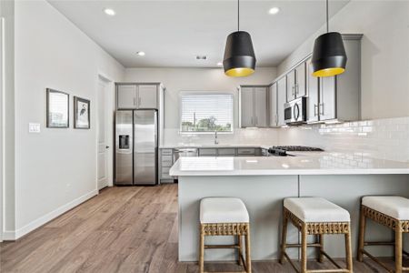 New construction Single-Family house 3922 Willowbend Point Dr, Houston, TX 77025 plan 1788 - image 7