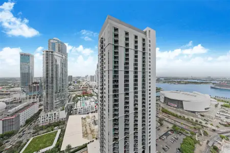 New construction Condo house 159 Ne 6Th St, Unit 3113, Miami, FL 33132 - image