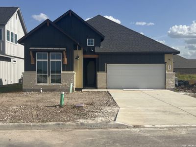 New construction Single-Family house 125 Travis Dr, Castroville, TX 78009 plan The Maverick - image 6