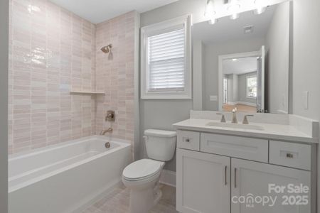 New construction Single-Family house 6910 Providence Ln W, Charlotte, NC 28226 - image 14