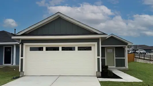 New construction Single-Family house 110 Schuenemann Wy, Uhland, TX 78640 plan The Estero - image