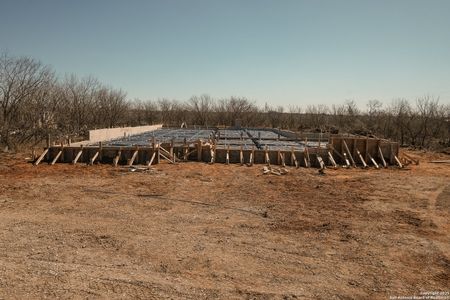 New construction Single-Family house 124 Reno Trl, Floresville, TX 78114 null- photo 0