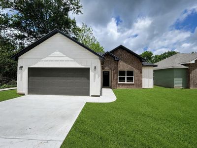 New construction Single-Family house 921 Putman St, Sulphur Springs, TX 75482 - image