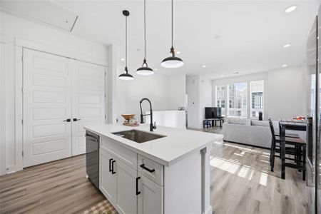 New construction Single-Family house 8320 Springwood Canyon Ln, Houston, TX 77055 - image 7