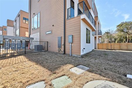 New construction Condo/Apt house 6821 Wolfcreek Pass, Unit 1, Austin, TX 78749 Flora- photo 24 24