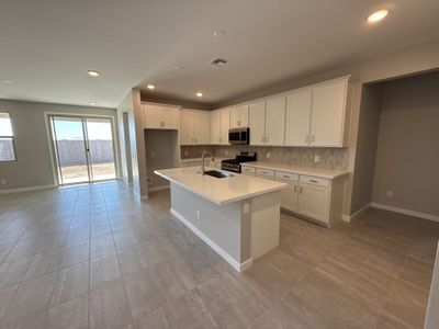 Lot 459 | Kitchen | Sabino | Sunrise - Canyon Series | Surprise, AZ | Landsea Homes