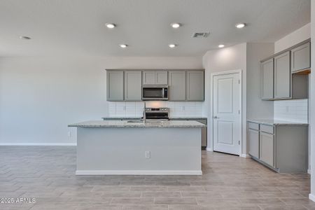 New construction Single-Family house 1902 S 246Th Ln, Buckeye, AZ 85326 Plan 6- photo 7 7