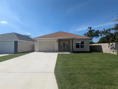 New construction Single-Family house 1704 E Ave G, Lampasas, TX 76550 - image