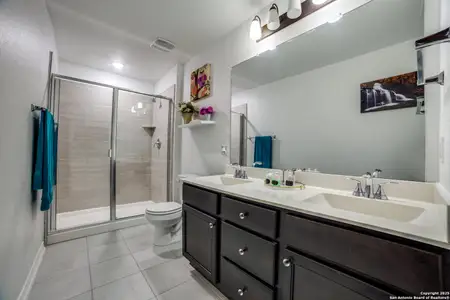 New construction Single-Family house 15323 Danae Bnd, San Antonio, TX 78245 null- photo 17 17