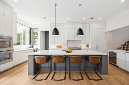 New construction Single-Family house 3706 Drummond St, Houston, TX 77025 - image 6
