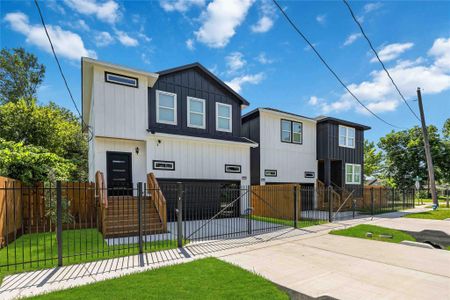 New construction Single-Family house 3806 Sayers St, Houston, TX 77026 - image