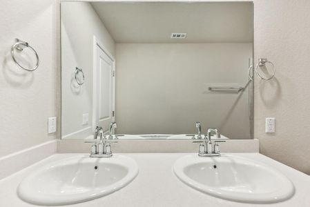 New construction Single-Family house 944 Sun Grove Trl, Georgetown, TX 78628 Olympic- photo 21 21