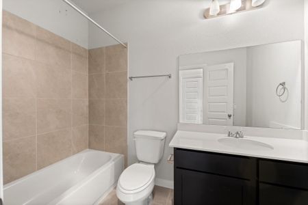 New construction Single-Family house 11809 E Gate Dr, Willis, TX 77378 plan Cambria - image 4