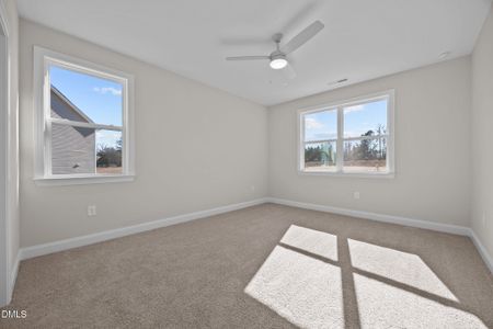 New construction Single-Family house 25 Diamond Creek Dr, Zebulon, NC 27597 - image 16