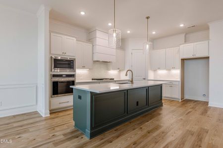 New construction Single-Family house 3501 Amelia Grace Dr, Unit 71, Fuquay Varina, NC 27526 plan Elm - image 9