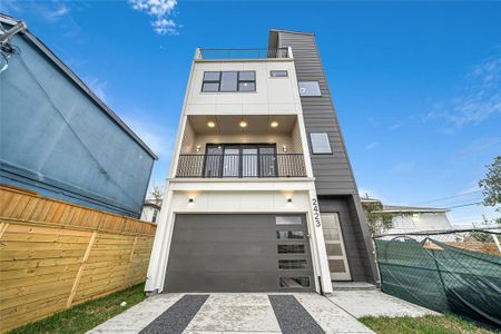 New construction Single-Family house 2324 Bastrop St, Houston, TX 77004 null- photo 0 0