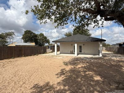 New construction Multi-Family house 3274 N Ih 35, Natalia, TX 78059 - image