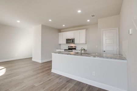 New construction Townhouse house 6914 Yellow Hammer Wy, Arlington, TX 76001 - image 10