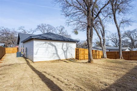 New construction Single-Family house 5556 Wainwright Dr, Fort Worth, TX 76112 - image