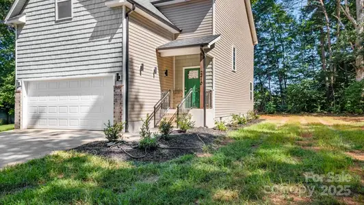 New construction Single-Family house 2410 Cedar Ln, Kernersville, NC 27284 - image