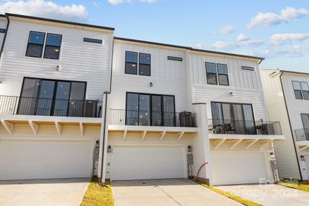 New construction Townhouse house 645 District Ct, Unit 14, Fort Mill, SC 29708 Landon- photo 30 30