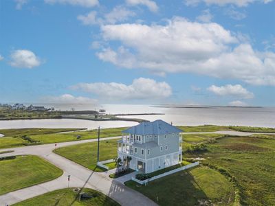 New construction Single-Family house 1611 Brown Pelican Bnd, Galveston, TX 77554 - image