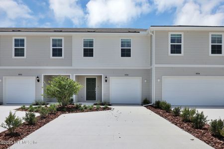 New construction Townhouse house 10124 Treasure Oaks Ct, Jacksonville, FL 32221 - image